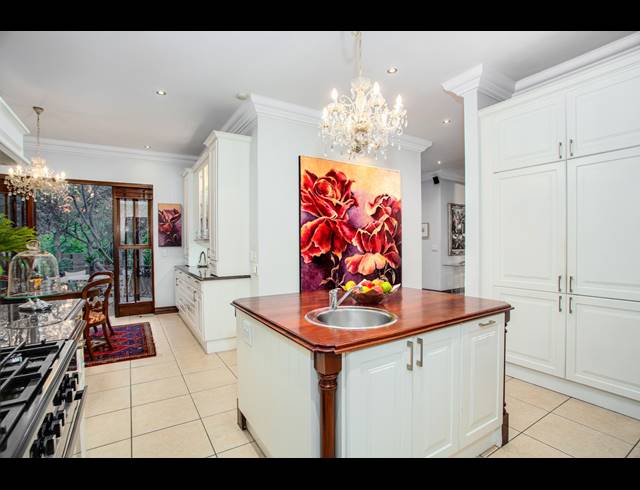 6 BEDROOM HOUSE FOR SALE IN DAINFERN VALLEY ESTATE